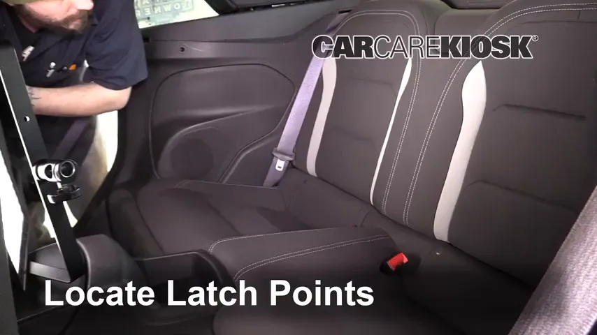 2017 Chevrolet Camaro SS 6.2L V8 Convertible Car Seats Install